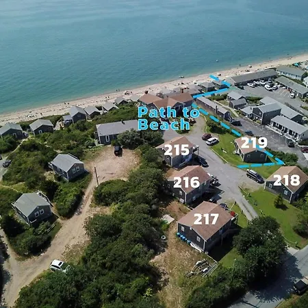 12216 - Beautiful Views Of Cape Cod Bay Access To Private Beach Easy Access To P-Town